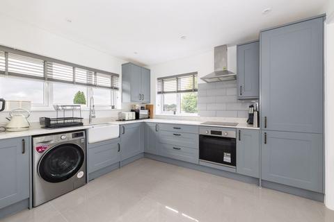 2 bedroom detached bungalow for sale, High Cross Fields, Crowborough