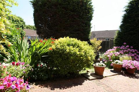 undefined, Dabinett Close, Taunton TA2