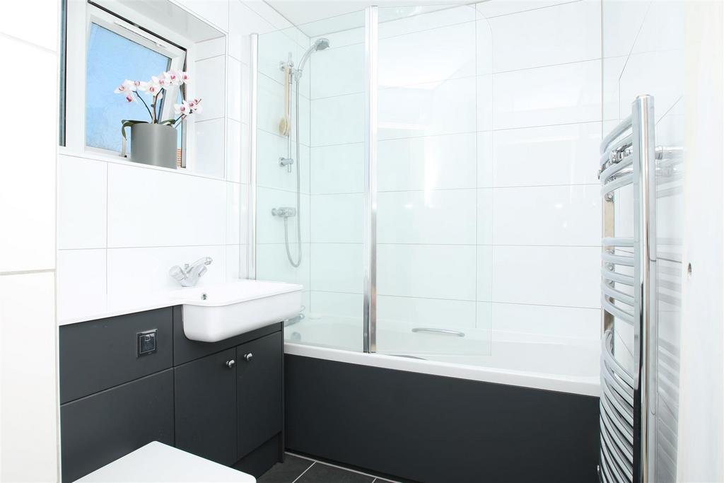 Main bathroom