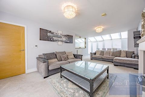 undefined, Tamarind Grove, Chigwell IG7