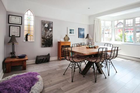 45 Carleton Avenue, Wallington, SM6 9LW