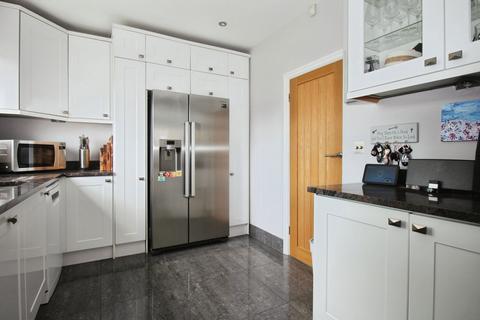 45 Carleton Avenue, Wallington, SM6 9LW