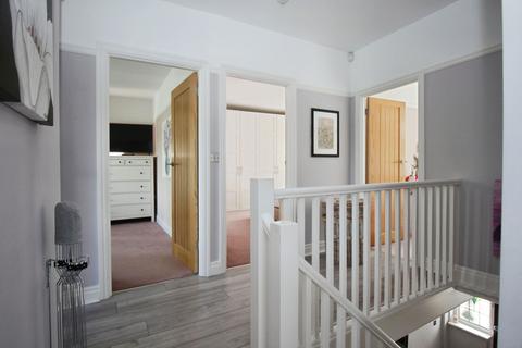 45 Carleton Avenue, Wallington, SM6 9LW