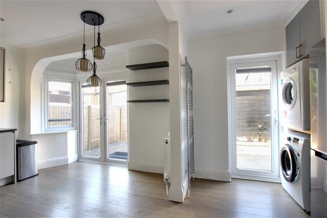 House in Barnet - View 5