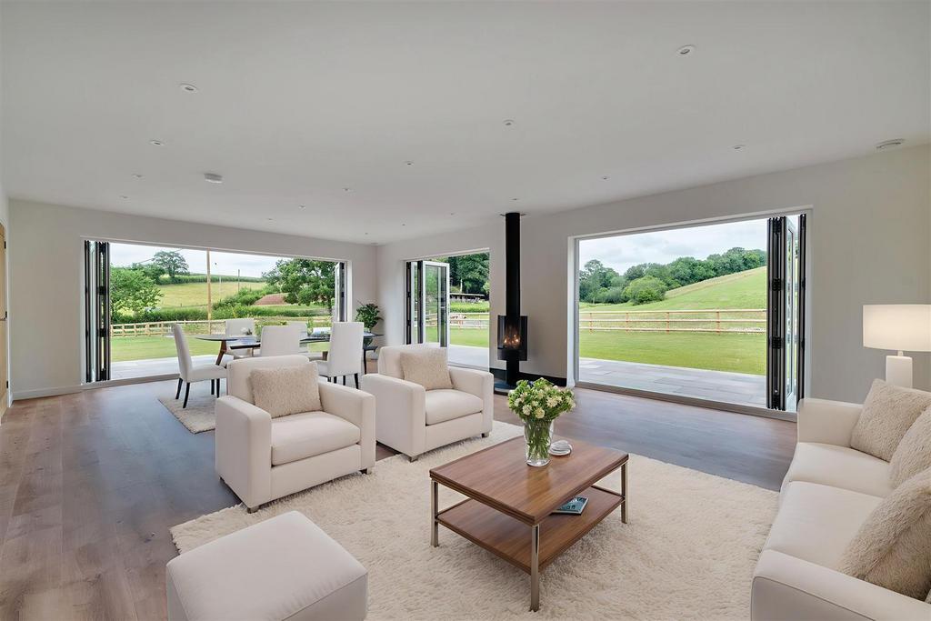 1276335-2-6880ffb0b87f2 - Living Room - Standard -