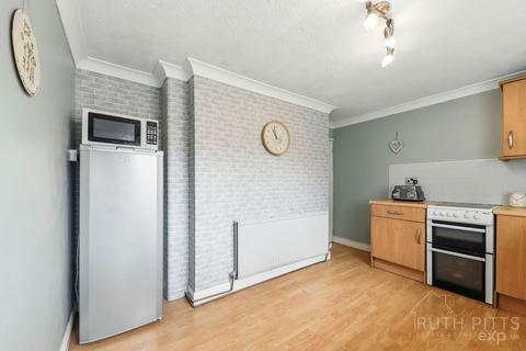 44 Hardwick Road, Featherstone, Pontefract, WF7 5JB