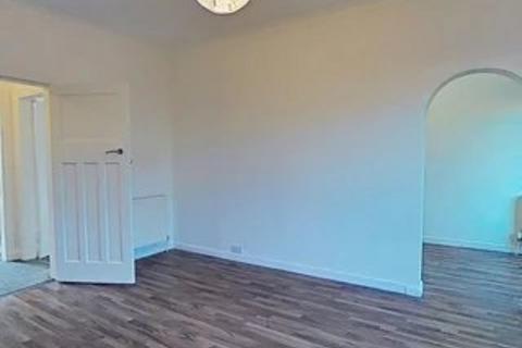 2 bedroom house to rent, Crofthill Road, Croftfoot, Glasgow, G44