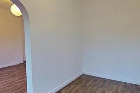2 bedroom house to rent, Crofthill Road, Croftfoot, Glasgow, G44