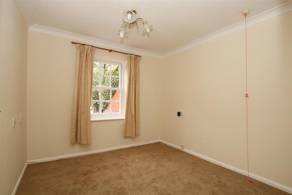 Bedroom.JPG