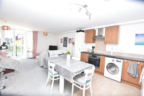 2 bedroom apartment to rent, Suffolk Road, London, SE25