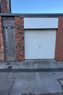 undefined, Garage, HU5