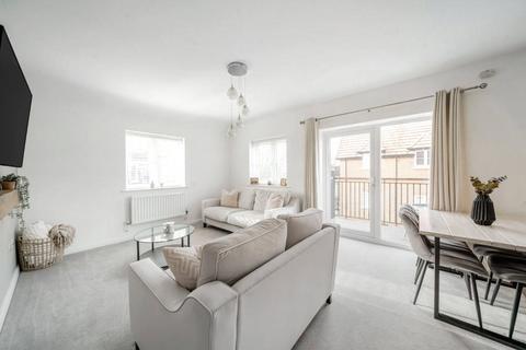 2 bedroom apartment for sale, Valeside Avenue, High Wycombe, Buckinghamshire