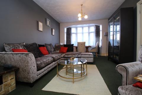 undefined, Stradbroke Grove, Clayhall, Essex, IG5