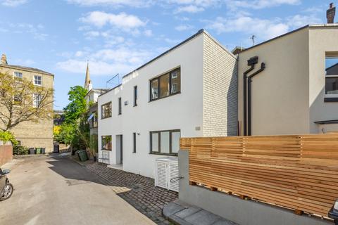 3 bedroom terraced house for sale, Albert Terrace Mews, London NW1