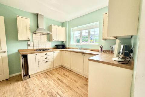 2 bedroom bungalow for sale, Point Road, Canvey Island