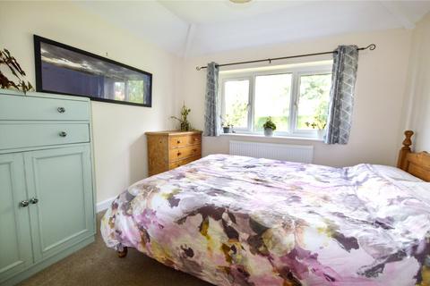 33 Brookside, Collingham, Wetherby, LS22 5AL