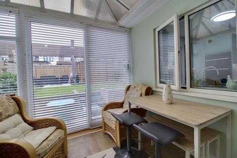 22 Barnsley Road, Romford, RM3 9LP
