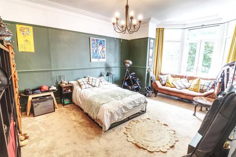 3 Avenue Road, Ilfracombe, EX34 9AT