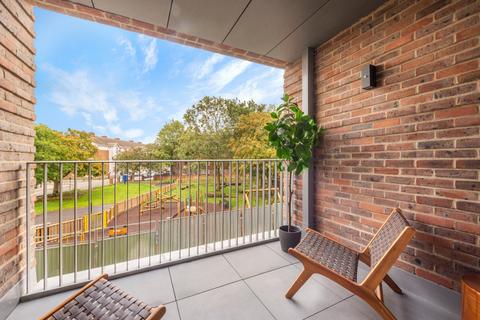 2 bedroom duplex for sale, Park North, 60 Stamford Road, London, N15