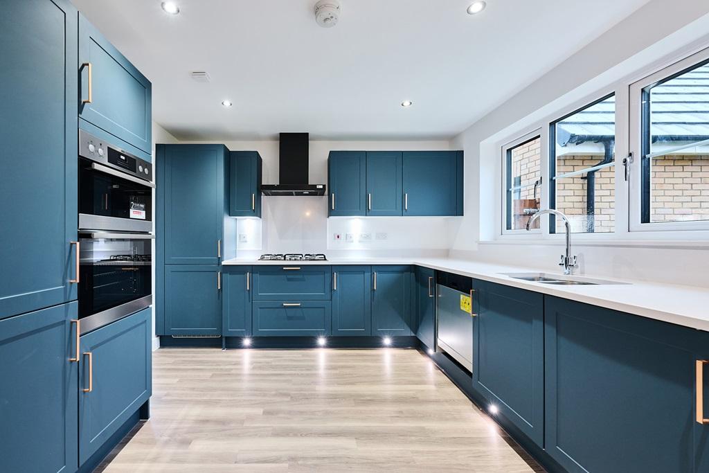 Complete with integrated appliances and downlights