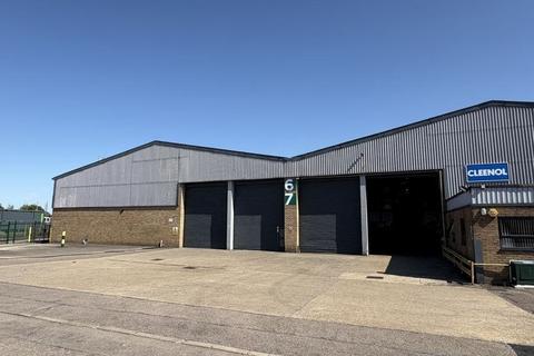 Distribution warehouse to rent, Tramway Rd Banbury OX16 5TE