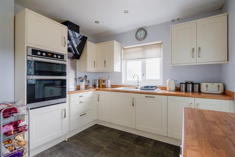 undefined, Barnfield, Crediton, EX17