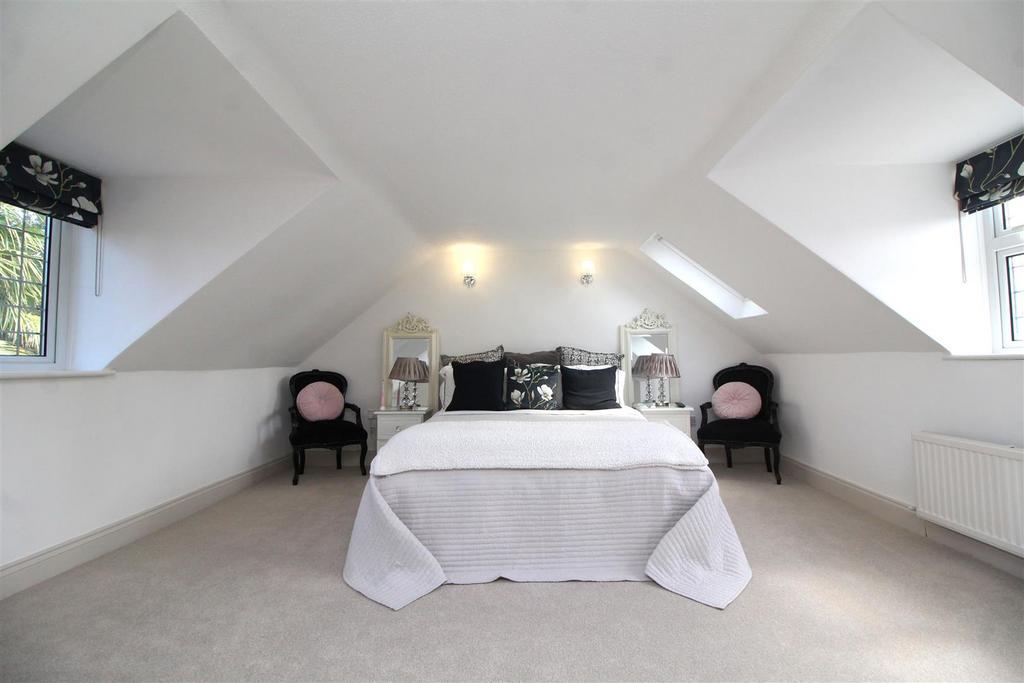 Main bedroom .JPG