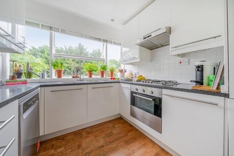 12, Brooke Court Parkleys, Richmond, TW10 5LX