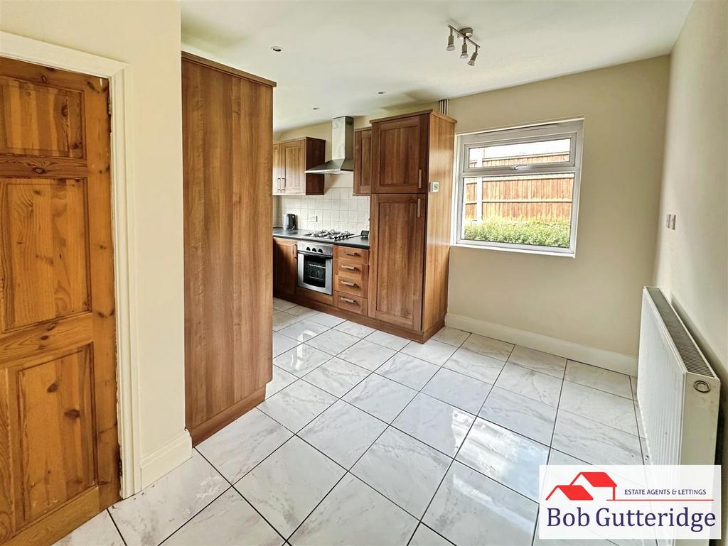 &#34;l&#34; shaped fitted kitchen / dining room