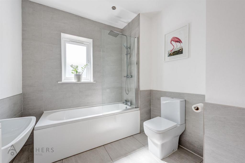 10a Fairbarn Road(Interior)-32.jpg