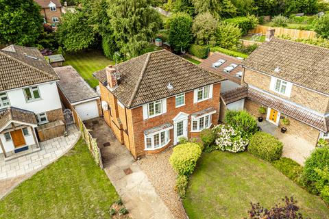 undefined, Burton Close, St. Albans AL4