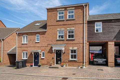 5 bedroom semi-detached house for sale, Whitgift Close, Beggarwood, Basingstoke