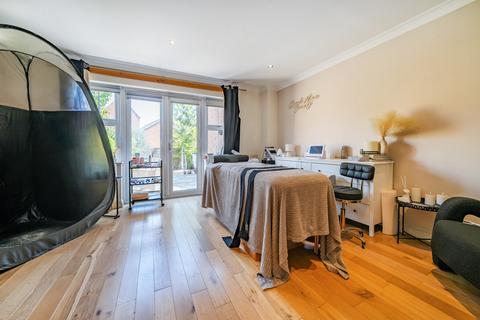 5 bedroom semi-detached house for sale, Whitgift Close, Beggarwood, Basingstoke