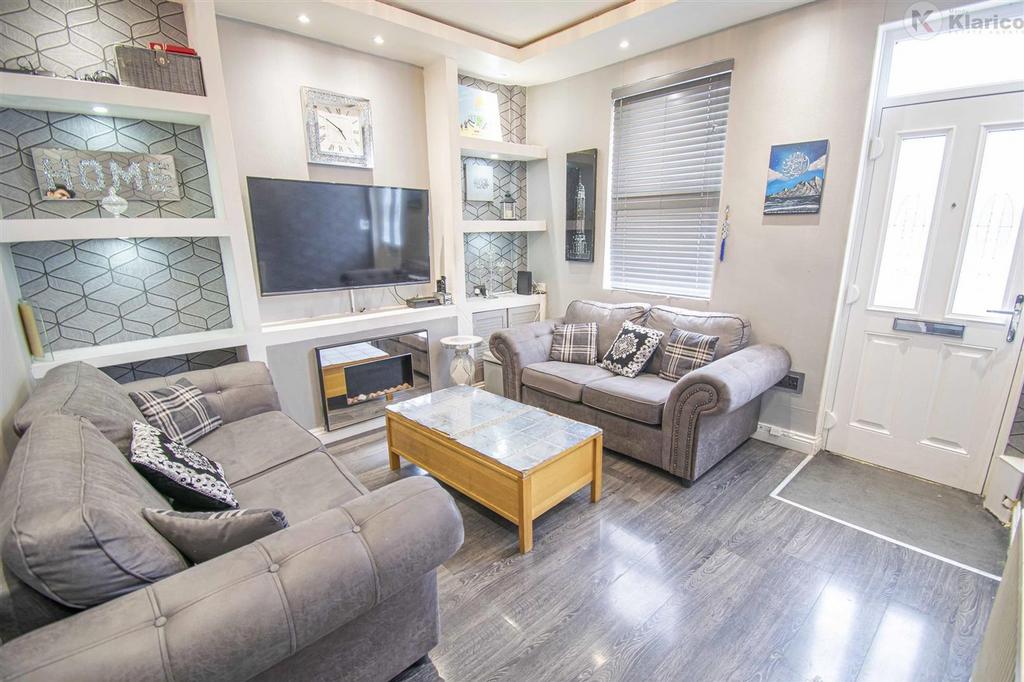 PMratk Wd0 EWtw Az18fa JOw.jpg