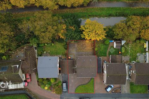 3 bedroom detached house for sale, Waterside Close, Newport