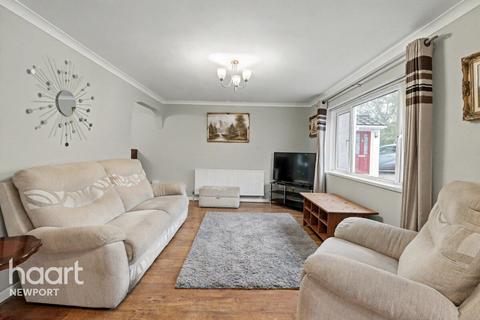 3 bedroom detached house for sale, Waterside Close, Newport