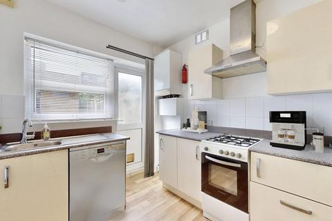 48 Adelaide Gardens, Chadwell Heath, Romford, RM6 6SU
