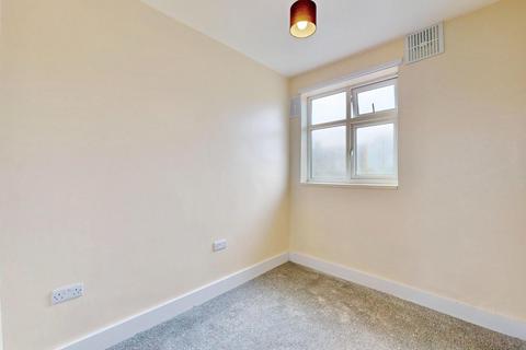 48 Adelaide Gardens, Chadwell Heath, Romford, RM6 6SU