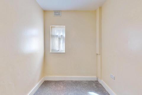 48 Adelaide Gardens, Chadwell Heath, Romford, RM6 6SU