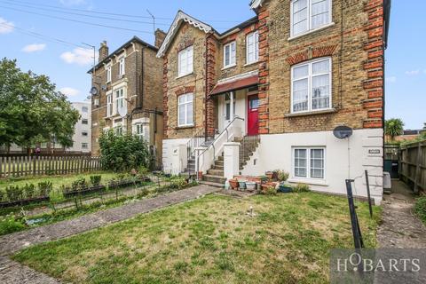 Truro Road, N22