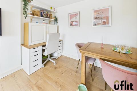 2 Kynance Crescent, Brinsworth, Rotherham, S60 5EW