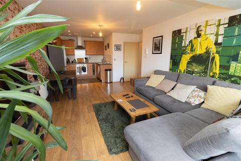2 bedroom flat for sale, Manor Park, High Heaton, Newcastle Upon Tyne