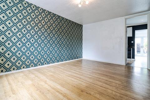 2 bedroom terraced house to rent, Cranfield Close, Greater Manchester M40