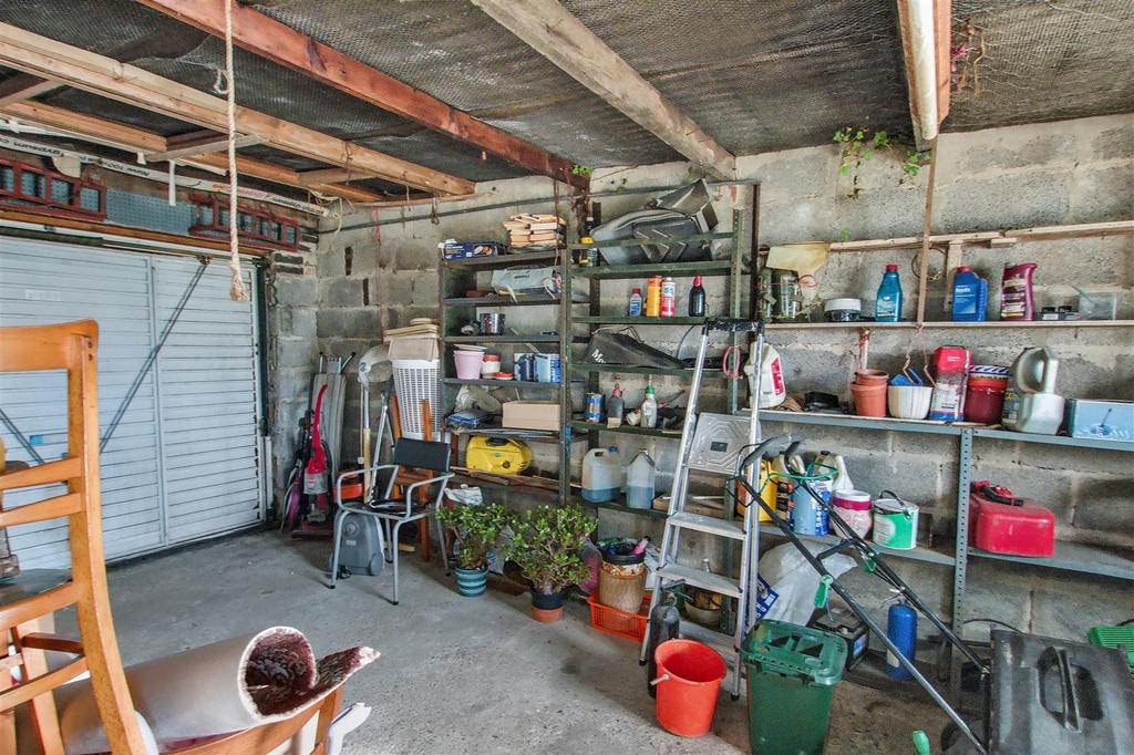 Attached Garage