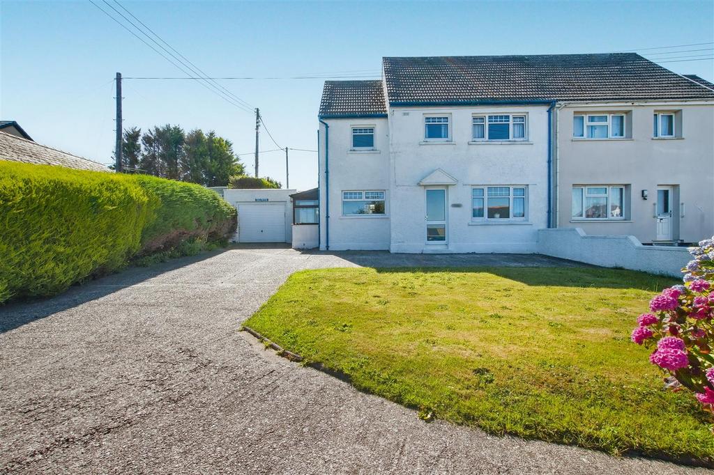 Front view of property