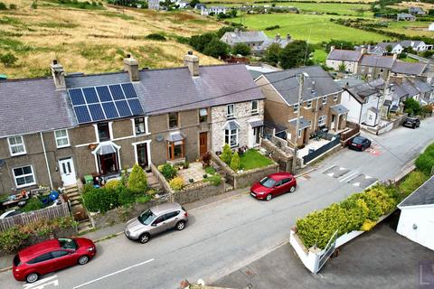 undefined, Moriah Terrace, Llithfaen