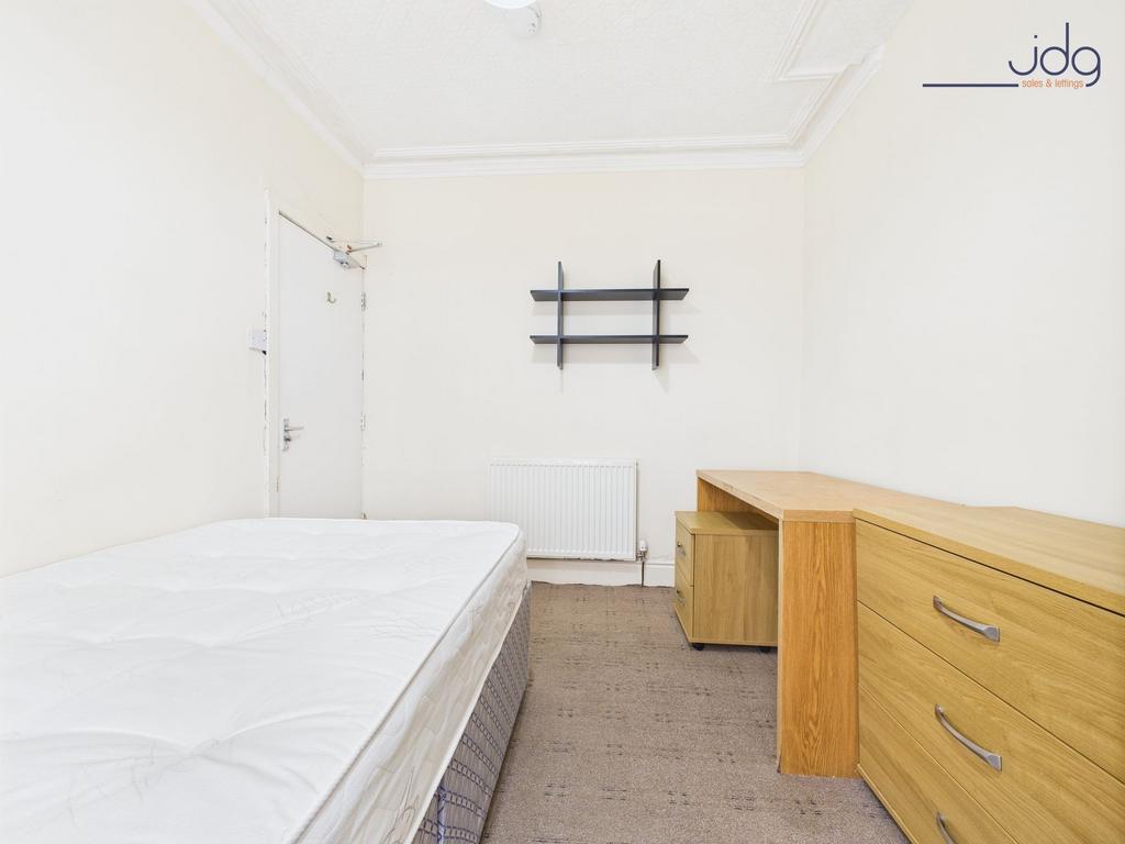 Ground Floor Bedroom 1 / Dining Room