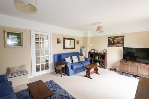 Tutt Cottage, 12 Florence Court, Boroughbridge, York, YO51 9NU