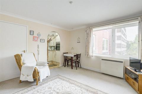 1 bedroom retirement property for sale, Heene Road, West Sussex BN11