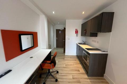 Studio to rent, Andromeda House, Southampton Street